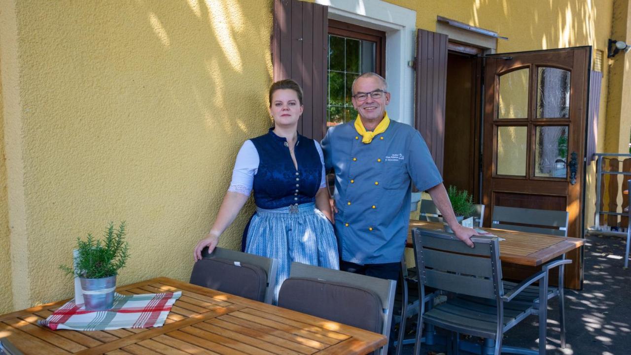 Hotel Gasthof Zum Schwan シュタインスフェルト エクステリア 写真
