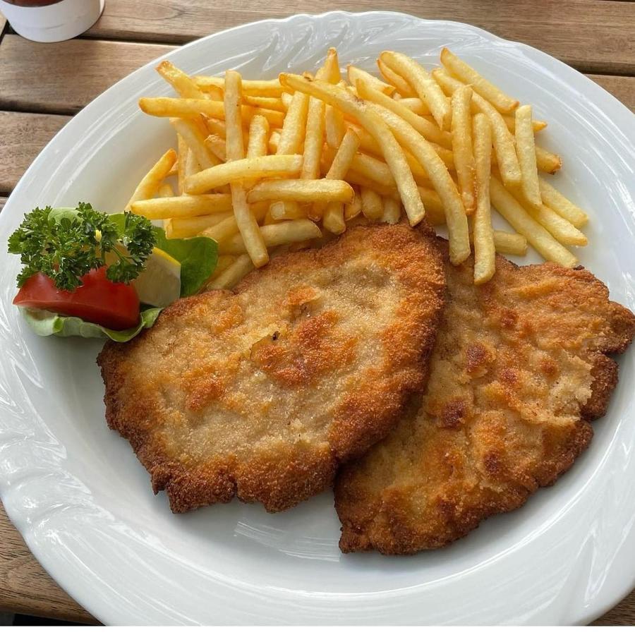 Hotel Gasthof Zum Schwan シュタインスフェルト エクステリア 写真
