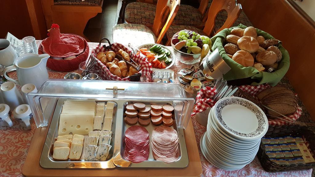 Hotel Gasthof Zum Schwan シュタインスフェルト エクステリア 写真