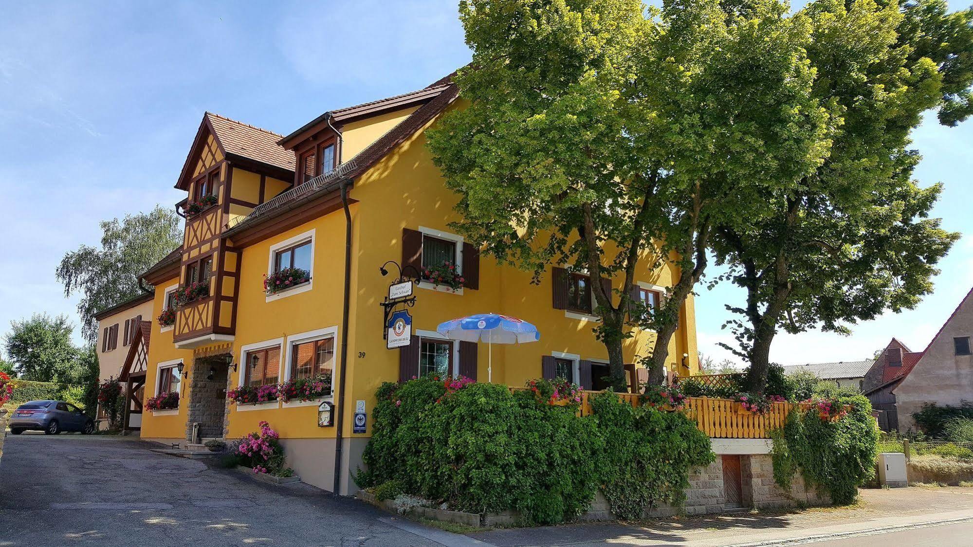 Hotel Gasthof Zum Schwan シュタインスフェルト エクステリア 写真