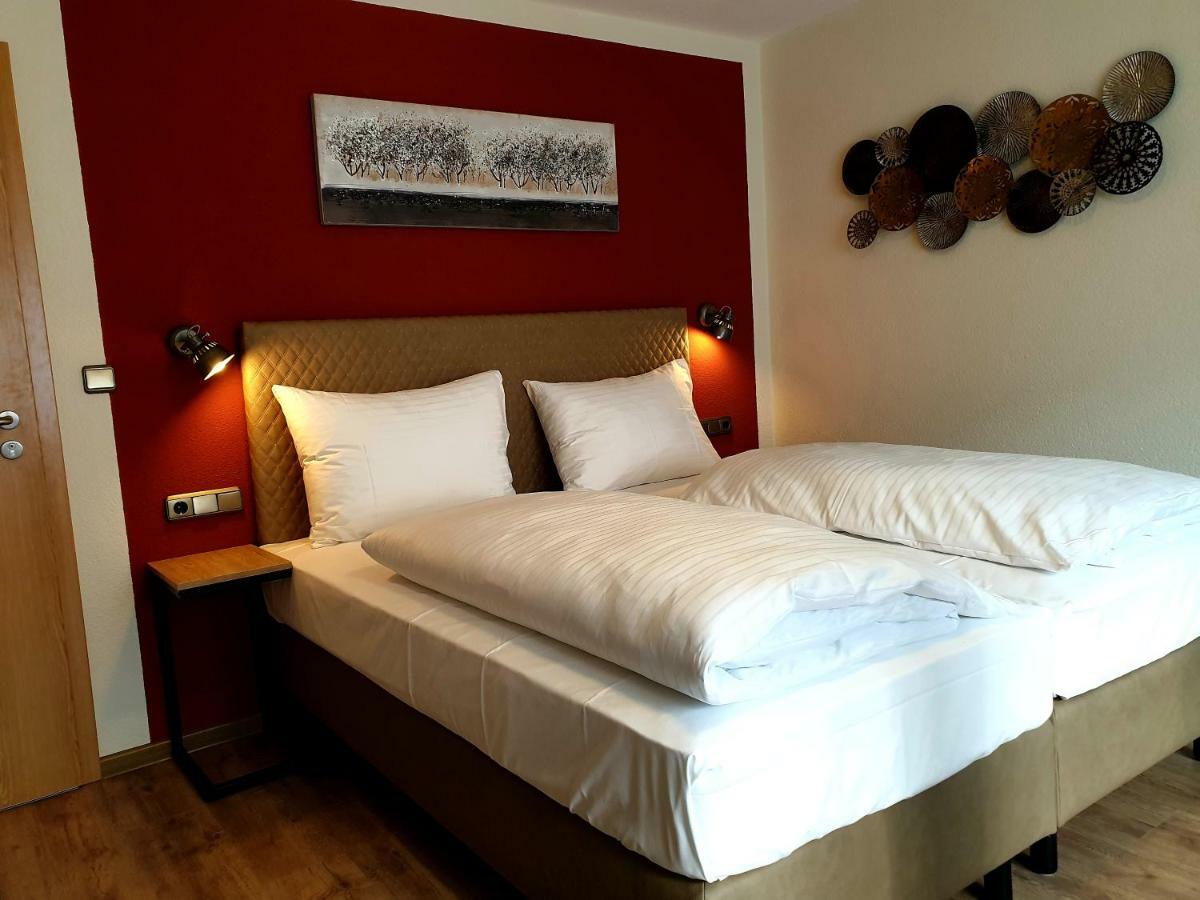 Hotel Gasthof Zum Schwan シュタインスフェルト エクステリア 写真
