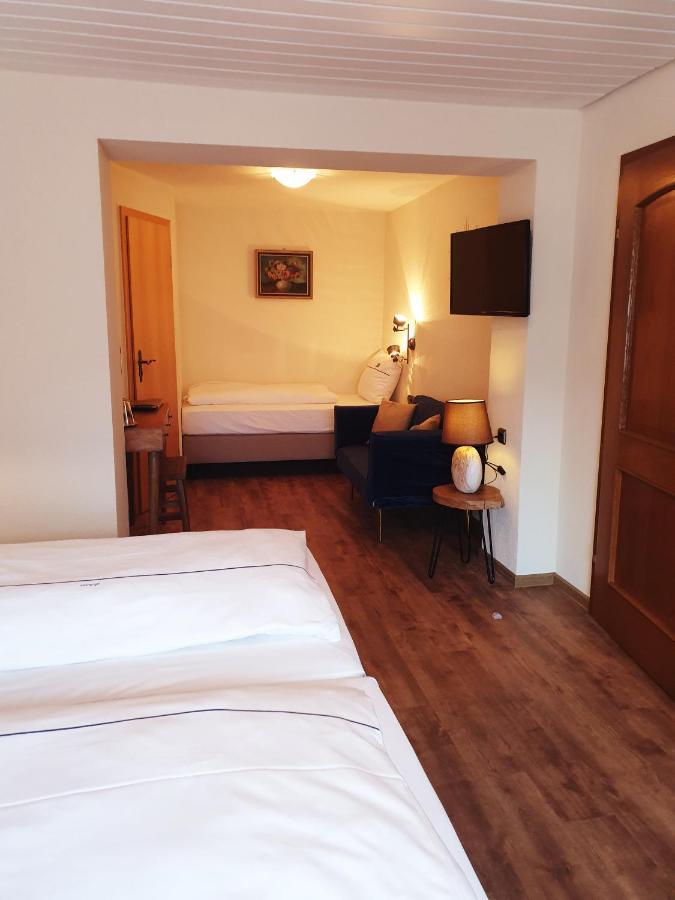 Hotel Gasthof Zum Schwan シュタインスフェルト エクステリア 写真
