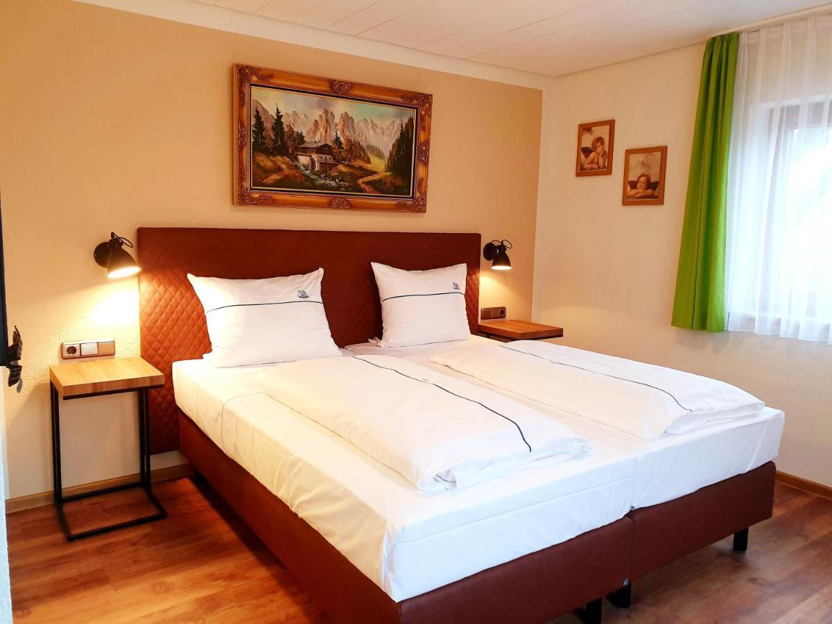 Hotel Gasthof Zum Schwan シュタインスフェルト エクステリア 写真