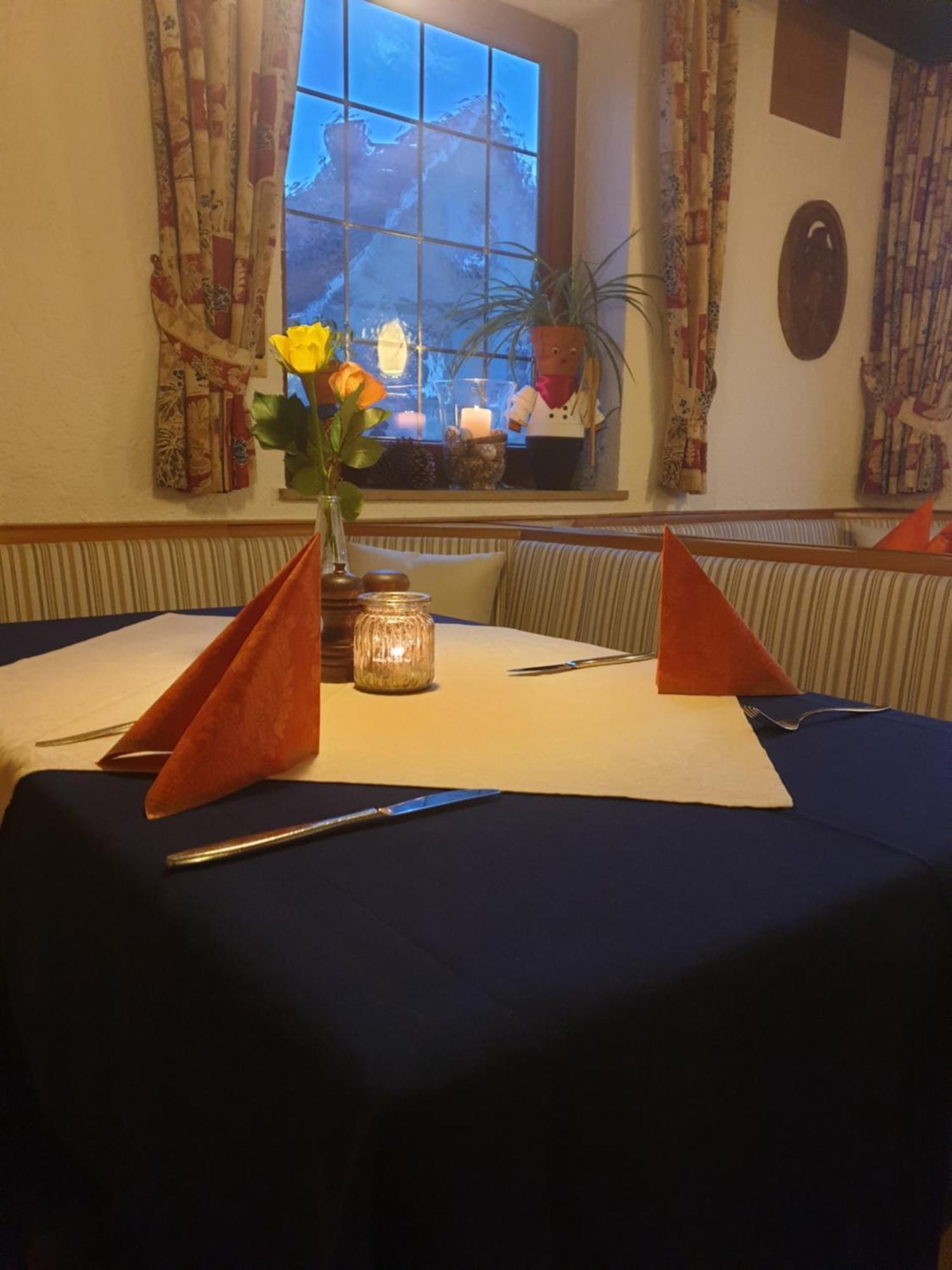 Hotel Gasthof Zum Schwan シュタインスフェルト エクステリア 写真