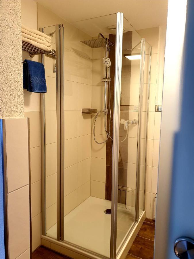 Hotel Gasthof Zum Schwan シュタインスフェルト エクステリア 写真