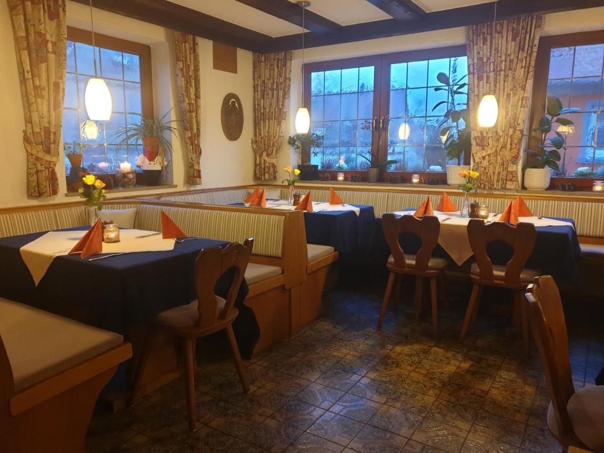 Hotel Gasthof Zum Schwan シュタインスフェルト エクステリア 写真