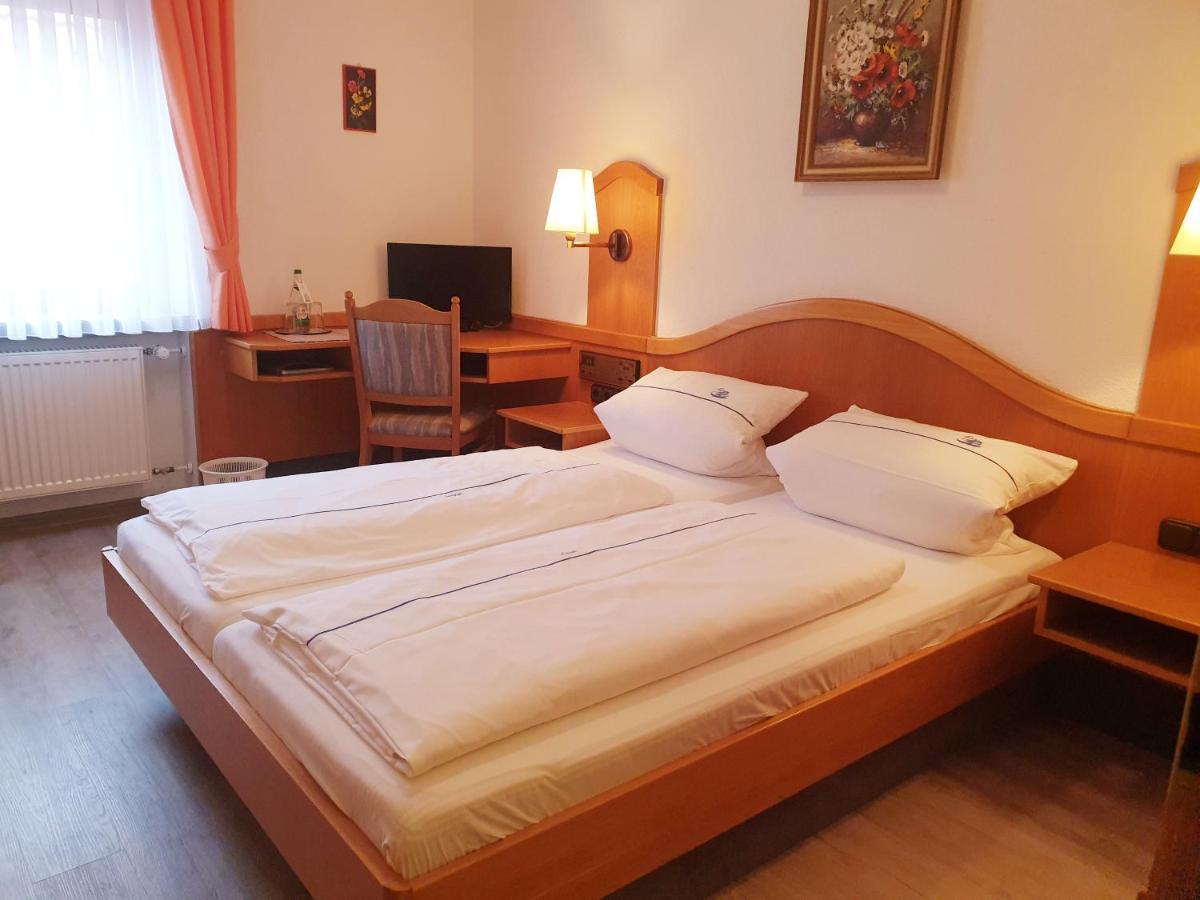 Hotel Gasthof Zum Schwan シュタインスフェルト エクステリア 写真