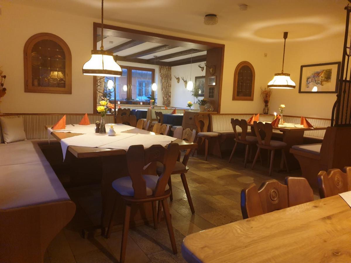 Hotel Gasthof Zum Schwan シュタインスフェルト エクステリア 写真