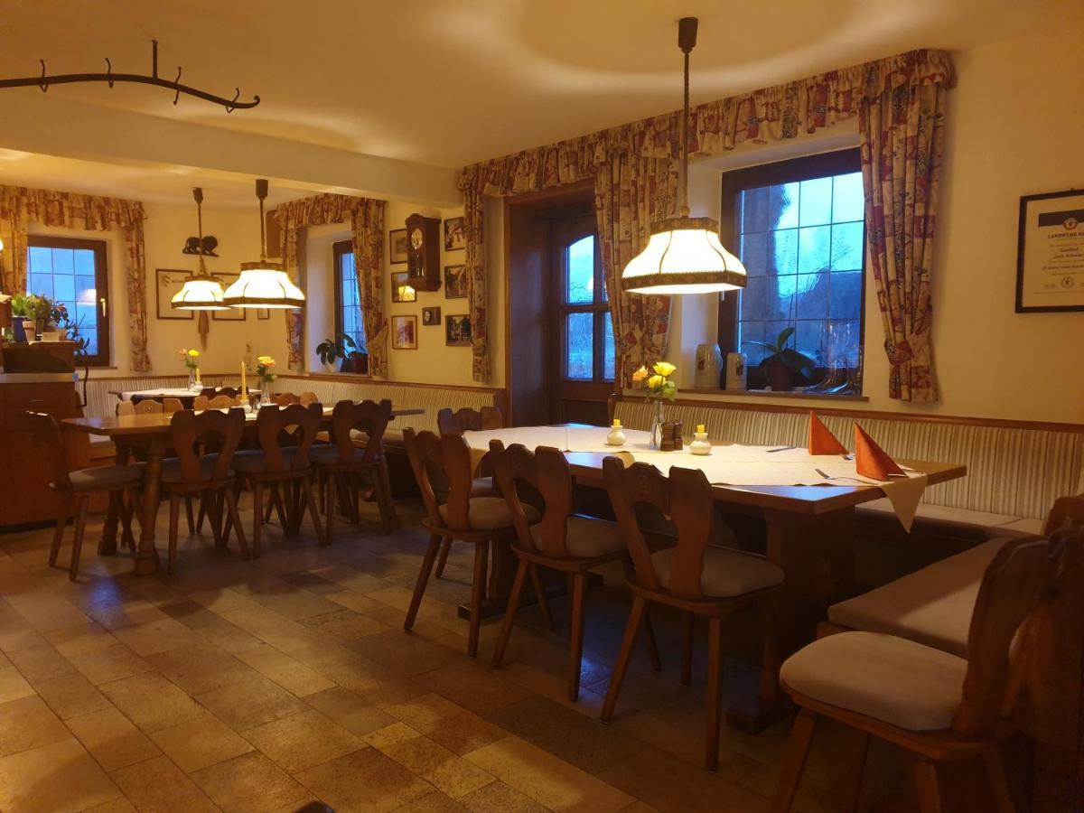 Hotel Gasthof Zum Schwan シュタインスフェルト エクステリア 写真